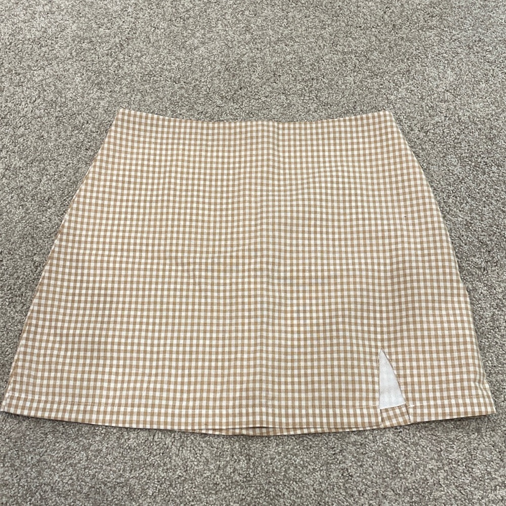 Pink lily skirt size medium